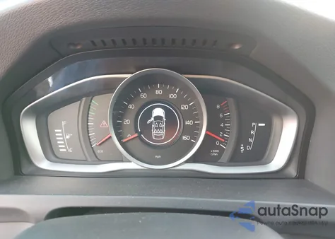 2017 Volvo S60 T5 Dynamic z USA, uszkodzony, nr VIN YV126MFL9H2432905